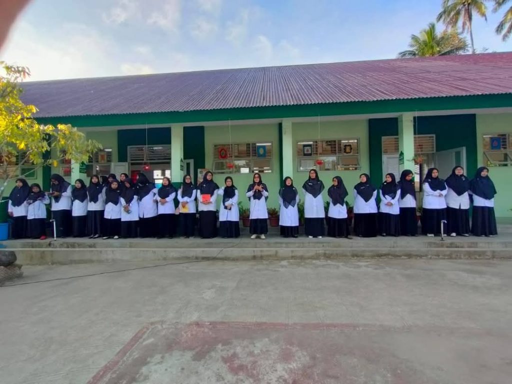 Kepala MTsN 12 Tanah Datar Resmi Buka Ujian Madrasah Kelas IX Tahun Ajaran 2024/2025